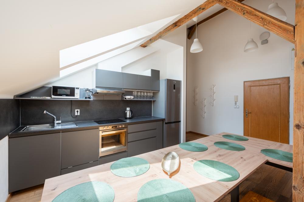 Poppy Apartment