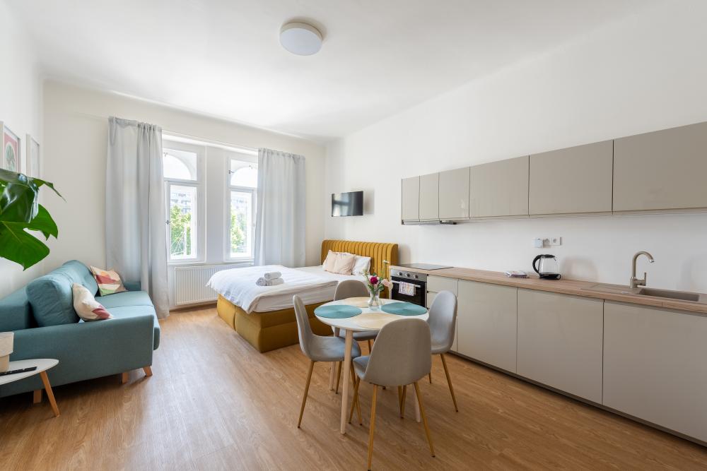 Monstera Apartment