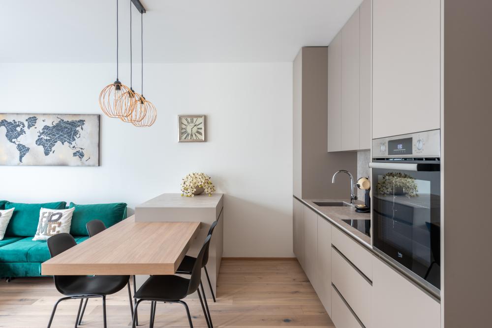 Red Jay Apartment