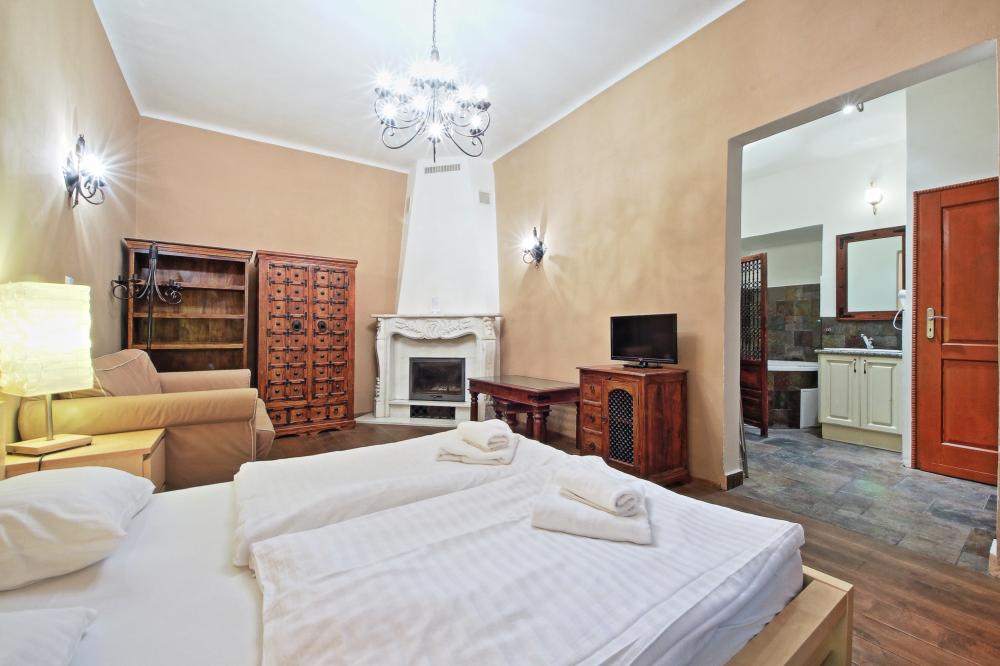 Rose Apartment